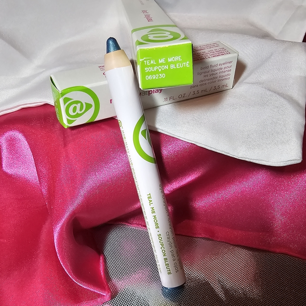 Mary Kay At Play Eye Crayon